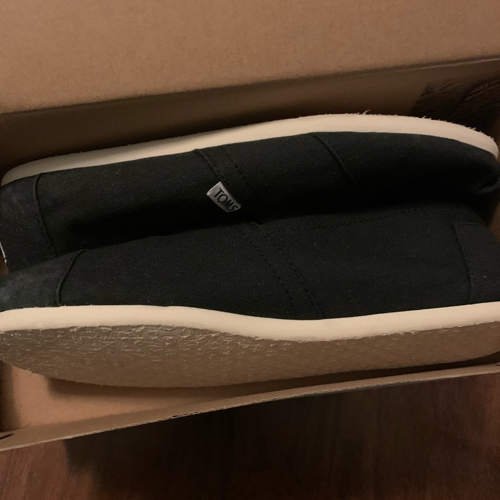 Toms Slip ons
